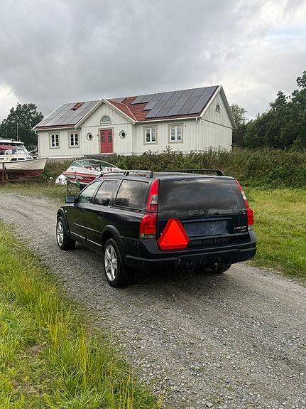 Volvo XC70 3 of 8