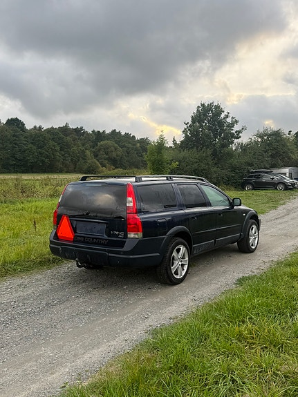 Volvo XC70 4 of 8