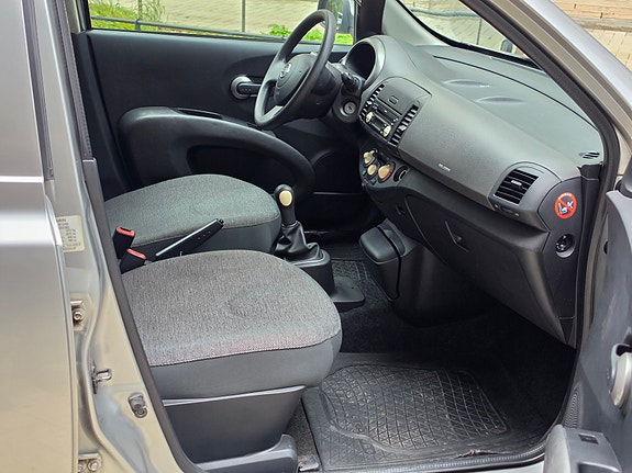 Nissan Micra 5 of 10