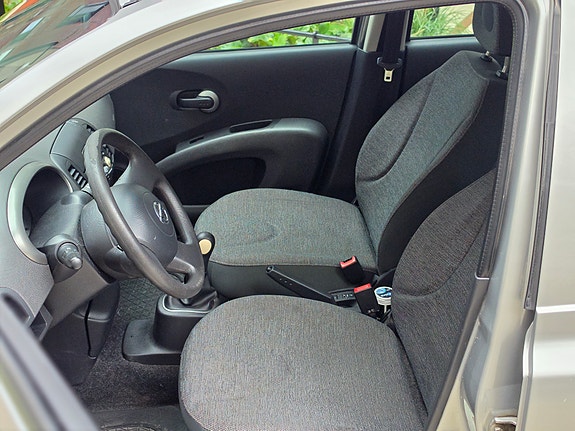 Nissan Micra 6 of 10