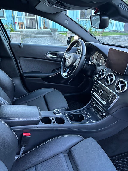 Mercedes-Benz A200 d 5 of 10
