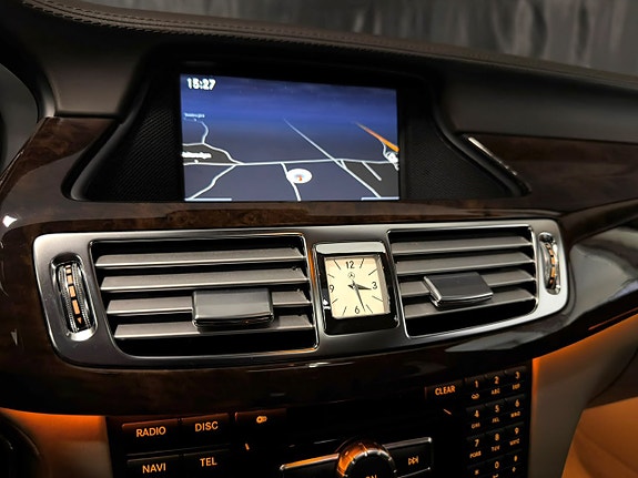 Mercedes-Benz CLS500 28 of 30