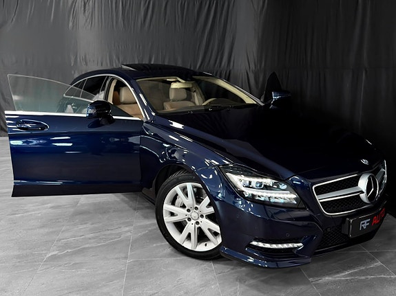 Mercedes-Benz CLS500 4 of 30