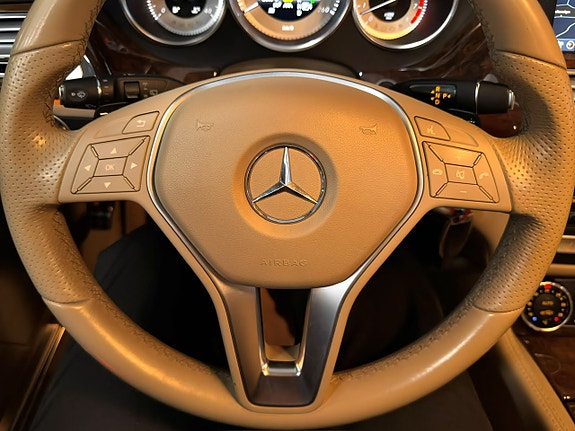 Mercedes-Benz CLS500 21 of 30