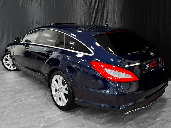 Mercedes-Benz CLS500 10 of 30