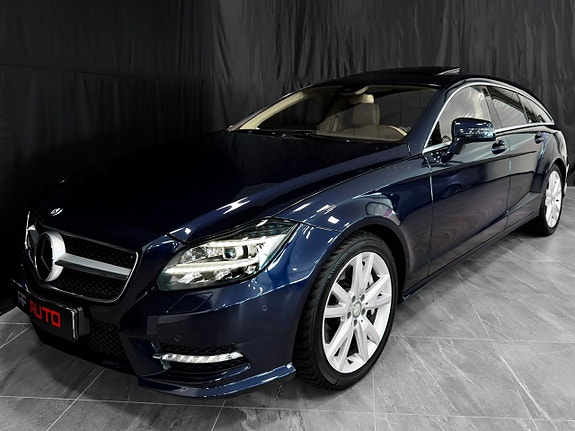 Mercedes-Benz CLS500 3 of 30