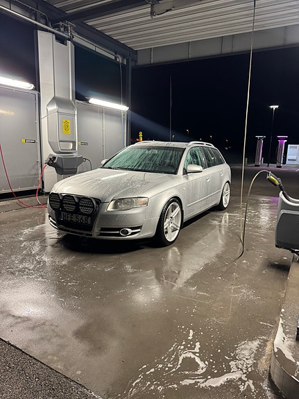 Audi A4 2 of 6