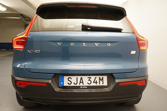 Volvo XC40 16 of 19