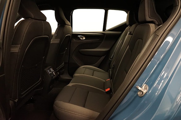 Volvo XC40 7 of 19