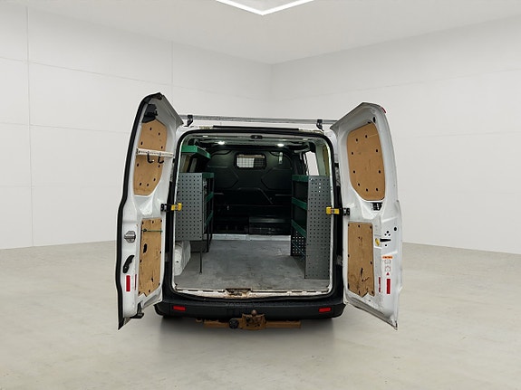 Ford Transit Custom 13 of 30