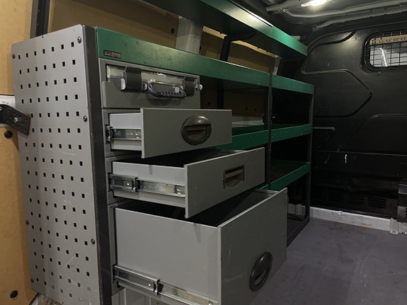Ford Transit Custom 14 of 30