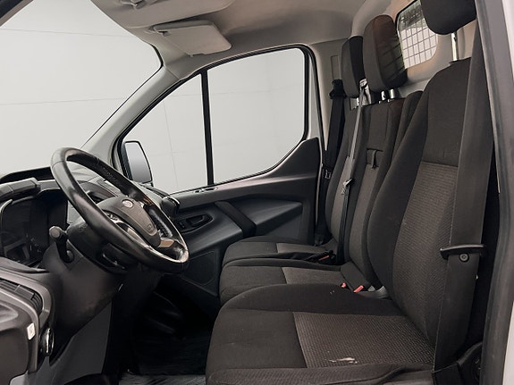 Ford Transit Custom 19 of 30
