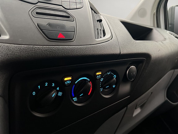 Ford Transit Custom 25 of 30