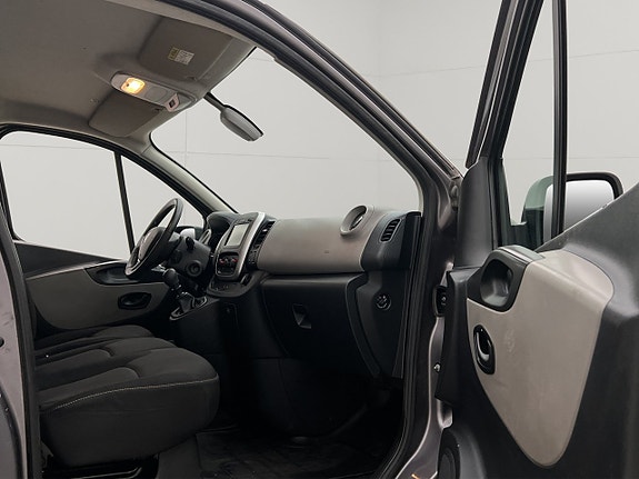 Renault Trafic 28 of 30
