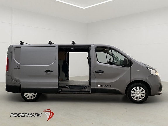 Renault Trafic 11 of 30
