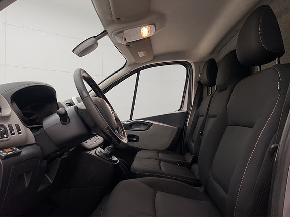 Renault Trafic 18 of 30