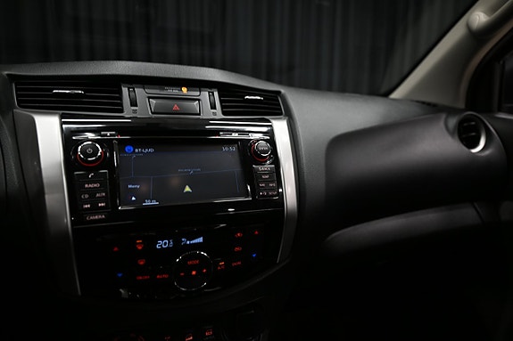 Nissan Navara 29 of 30