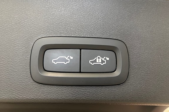 Volvo XC40 18 of 22