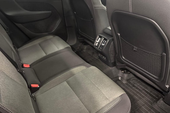 Volvo XC40 11 of 22