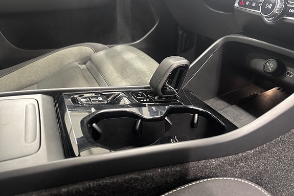 Volvo XC40 15 of 22