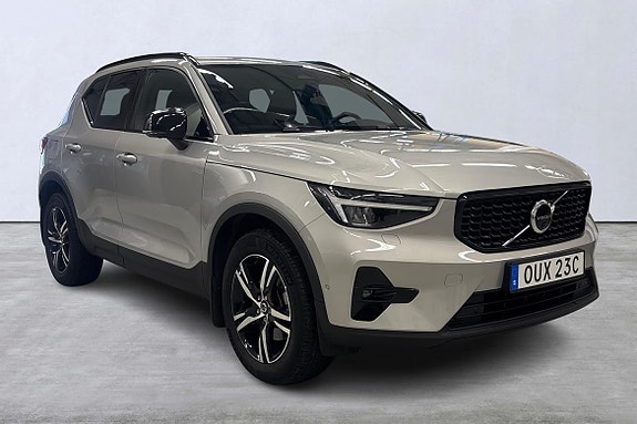 Volvo XC40 6 of 22
