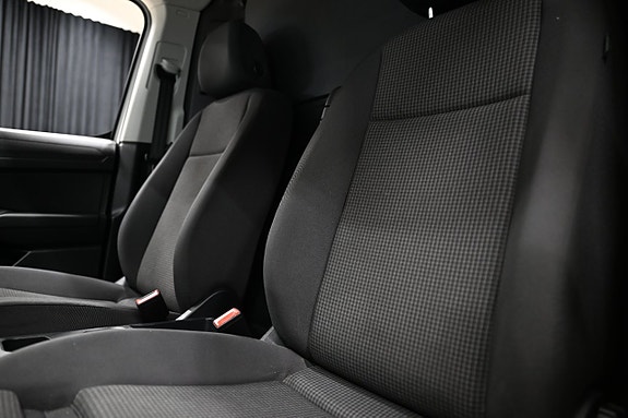 Volkswagen Caddy Maxi 21 of 29