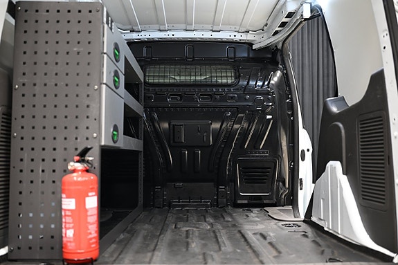 Ford Transit Connect 7 of 30