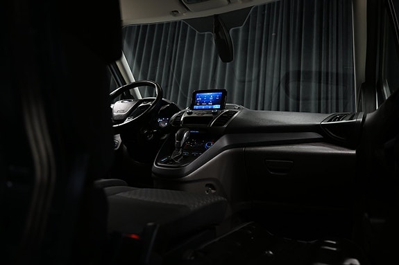 Ford Transit Connect 8 of 30