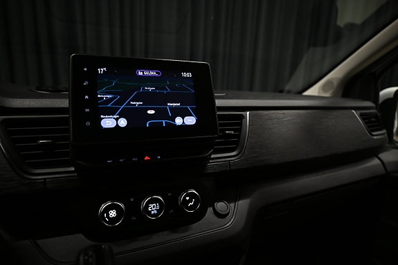 Renault Trafic 28 of 30