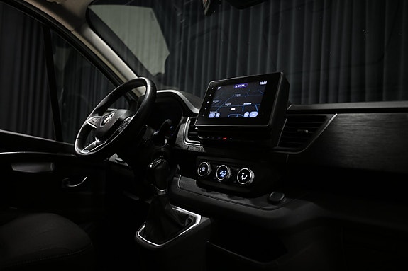 Renault Trafic 30 of 30