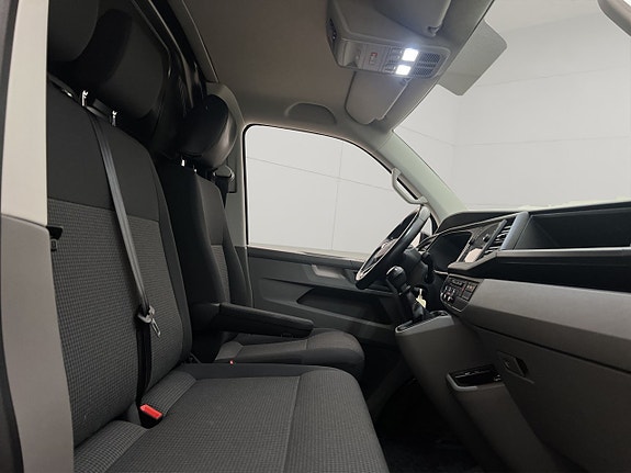 Volkswagen Transporter 26 of 30