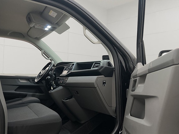 Volkswagen Transporter 27 of 30