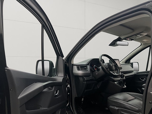 Renault Trafic 14 of 30