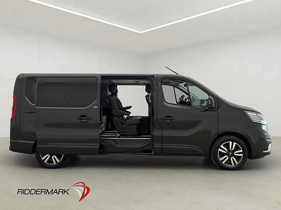 Renault Trafic 13 of 30