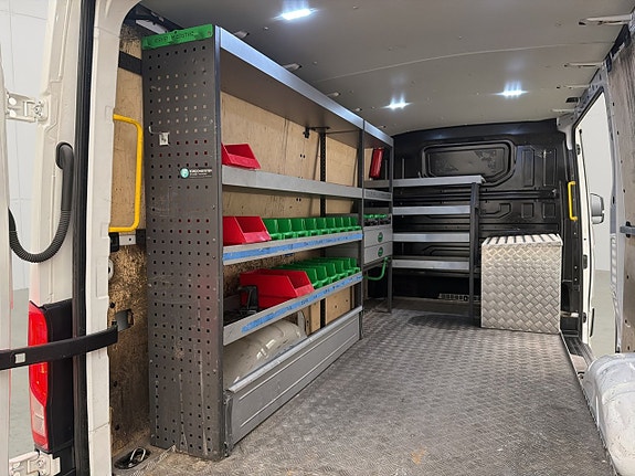 Volkswagen Crafter 13 of 30