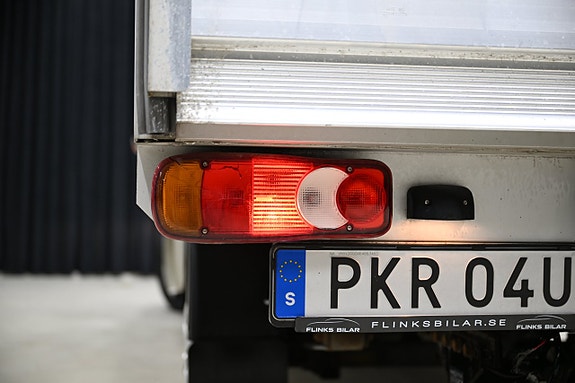 Nissan NV400 11 of 22