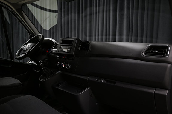 Nissan NV400 21 of 22