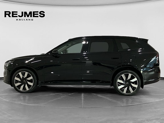 Volvo EX90 3 of 15