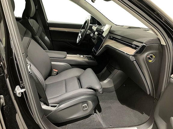 Volvo EX90 5 of 15