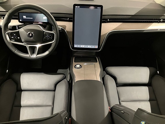 Volvo EX90 6 of 15
