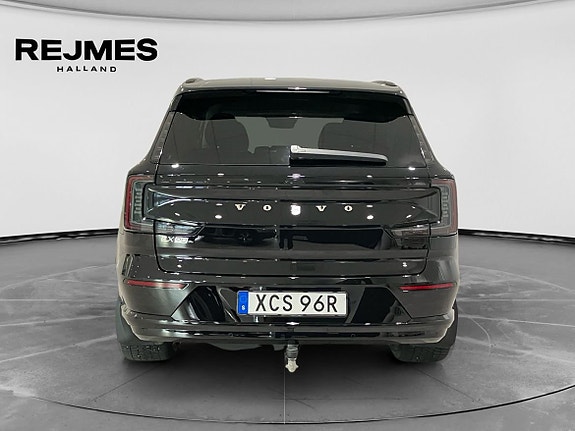 Volvo EX90 8 of 15