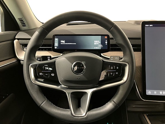 Volvo EX90 11 of 15