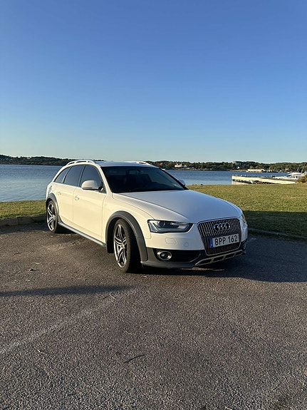 Audi A4 allroad 2 of 7