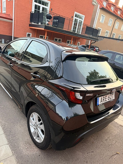 Toyota Yaris 5 of 12