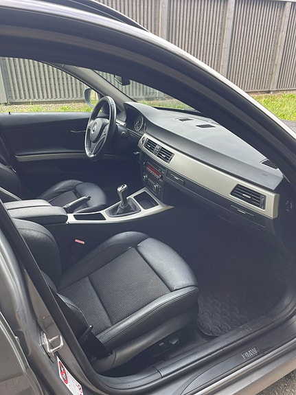 BMW 320d 6 of 7