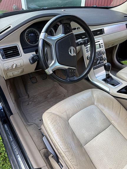 Volvo V70 6 of 9