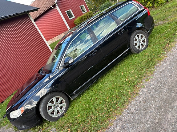 Volvo V70 9 of 9