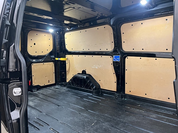Ford Transit Custom 14 of 30