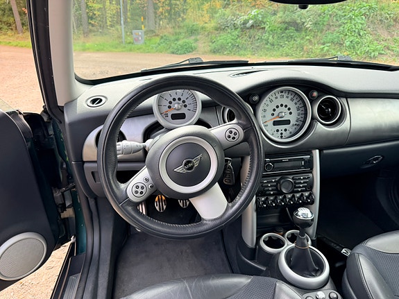 MINI Cooper S 12 of 16