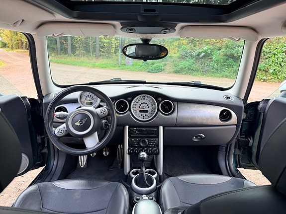 MINI Cooper S 15 of 16